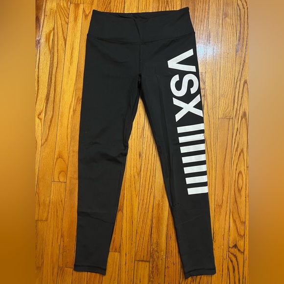 Victoria's Secret Pants - NWOT Victoria secret leggings